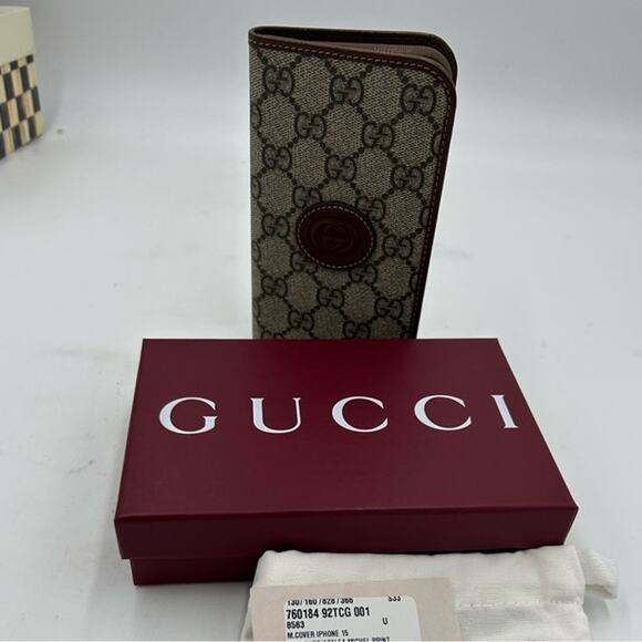 Gucci bifold folio wallet/iPhone 15 case made in Italy - Picture 1 of 11